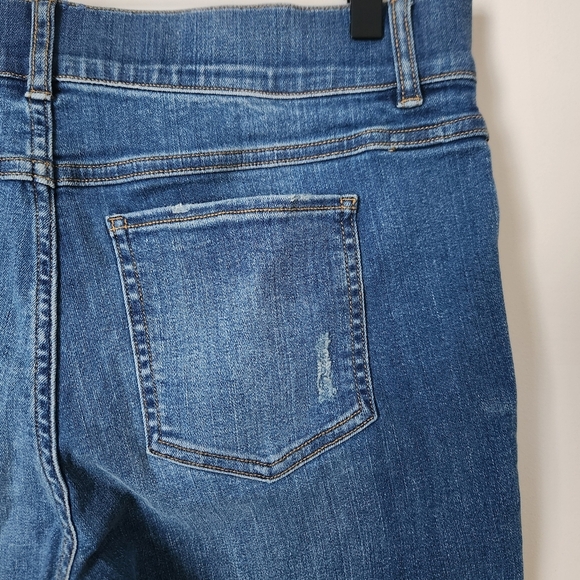 SPANXshape™ | EveryWear High Rise Pull On Straight Leg Jeans - Size XL - Picture 7 of 9